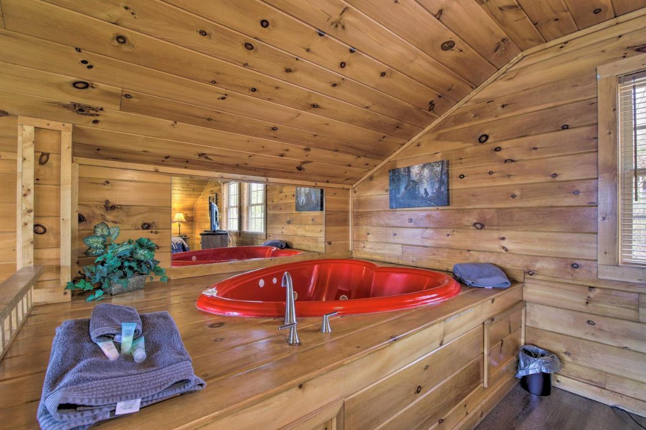 Gatlinburg Cabin With Pool Table And Hot Tub! Eksteriør bilde